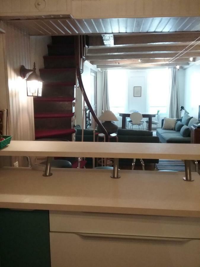 Вилла 81 Rue Des Juifs Гранвиль Экстерьер фото